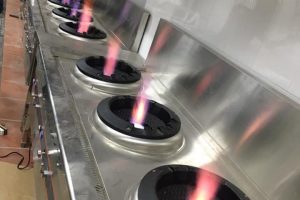 Inox đổi màu sau khi hàn: Vàng, xanh, tím từ đâu?