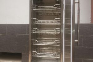 Tủ Sấy Bát Đĩa Diệt Khuẩn Công Nghiệp Bảng Giá & Thông Số Kỹ Thuật 